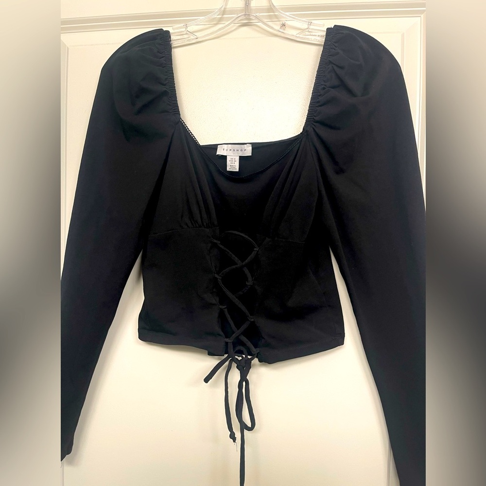 TOPSHOP Women’s black top in brand new like condition